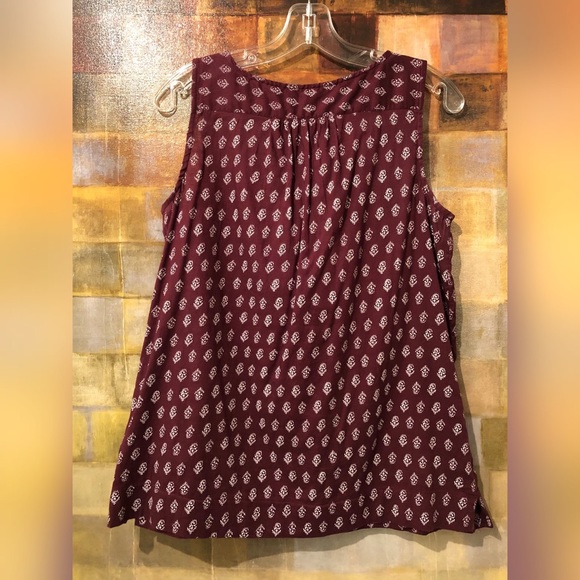 GAP Maroon & White Sleeveless Top Sz S MINT - Picture 2 of 7